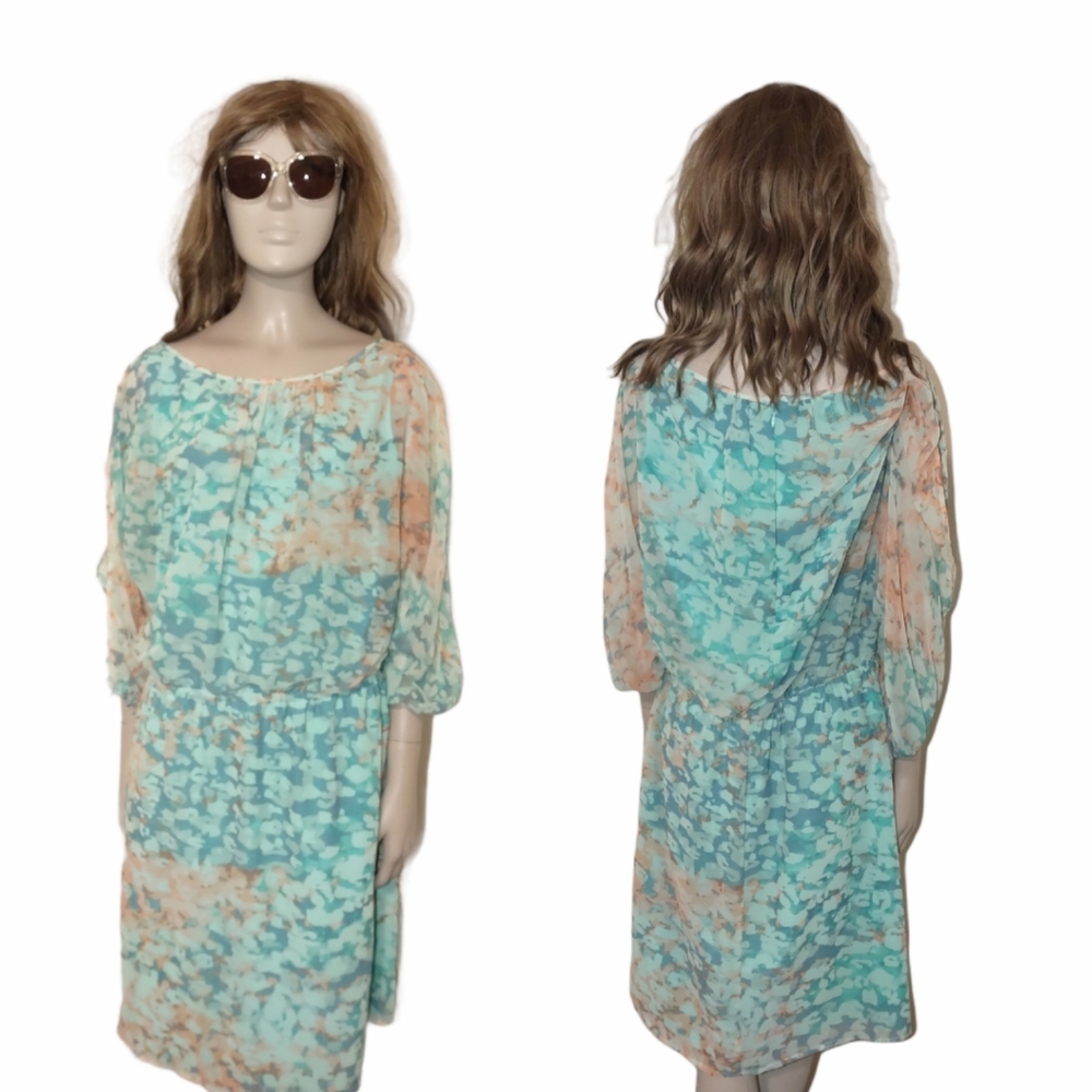 4/$20 • VINCE CAMUTO • Floral Springtime Dress